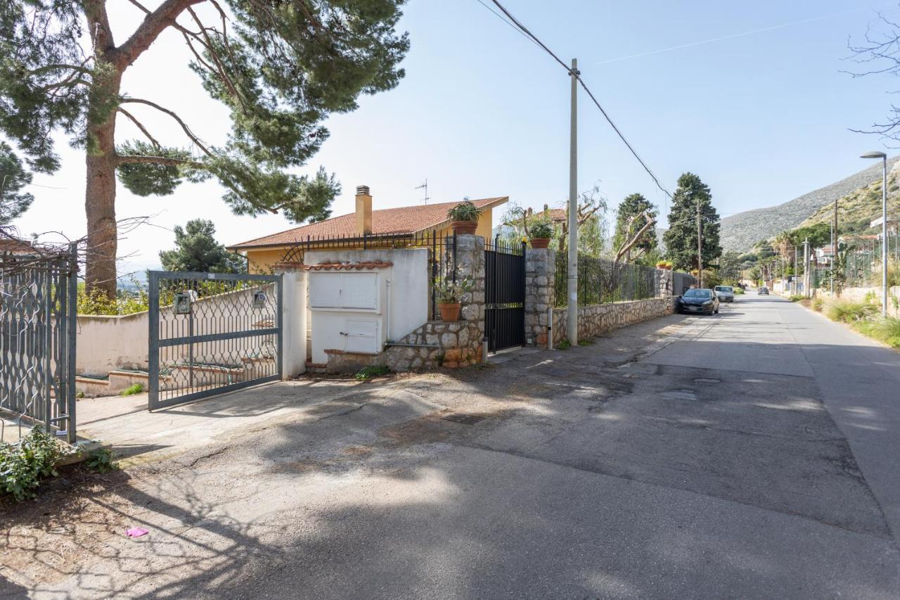 Casa In Villa A Mondello-700M Dal Mare Palermo Exterior photo